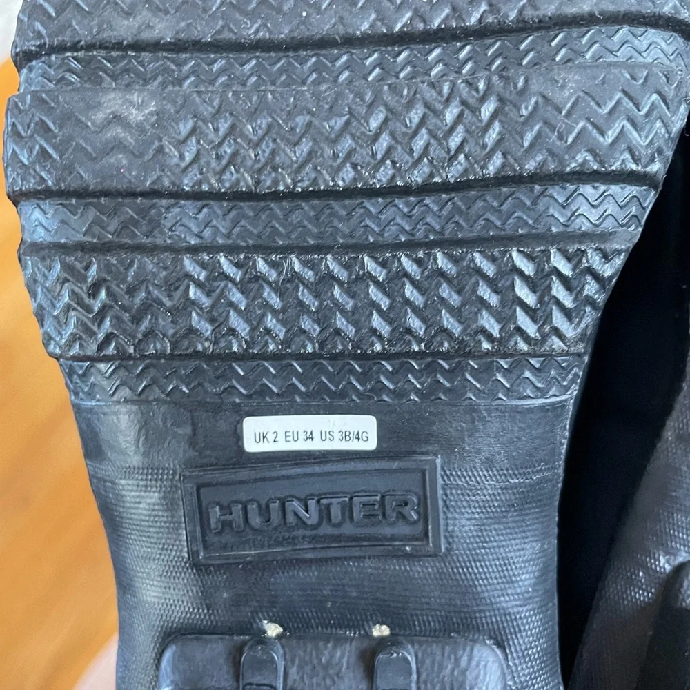 Hunter Original Kids Wellington Boots black Size 4 girls and 3 boys - Picture 9 of 9